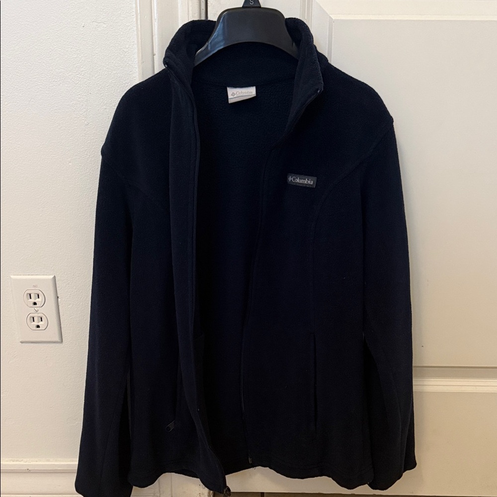 Columbia Woman’s Navy Fleece Jacket